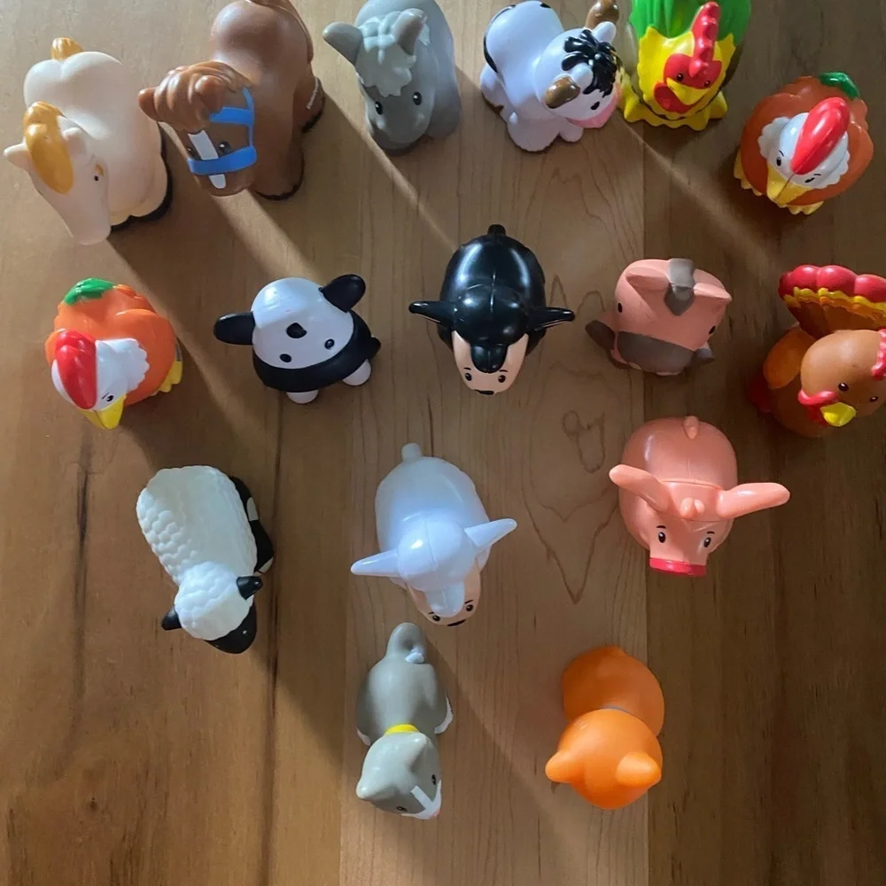 Fisher-Price Little People 14 Piece Set 2 Peekaboo Farm Animals Kids Play Set
